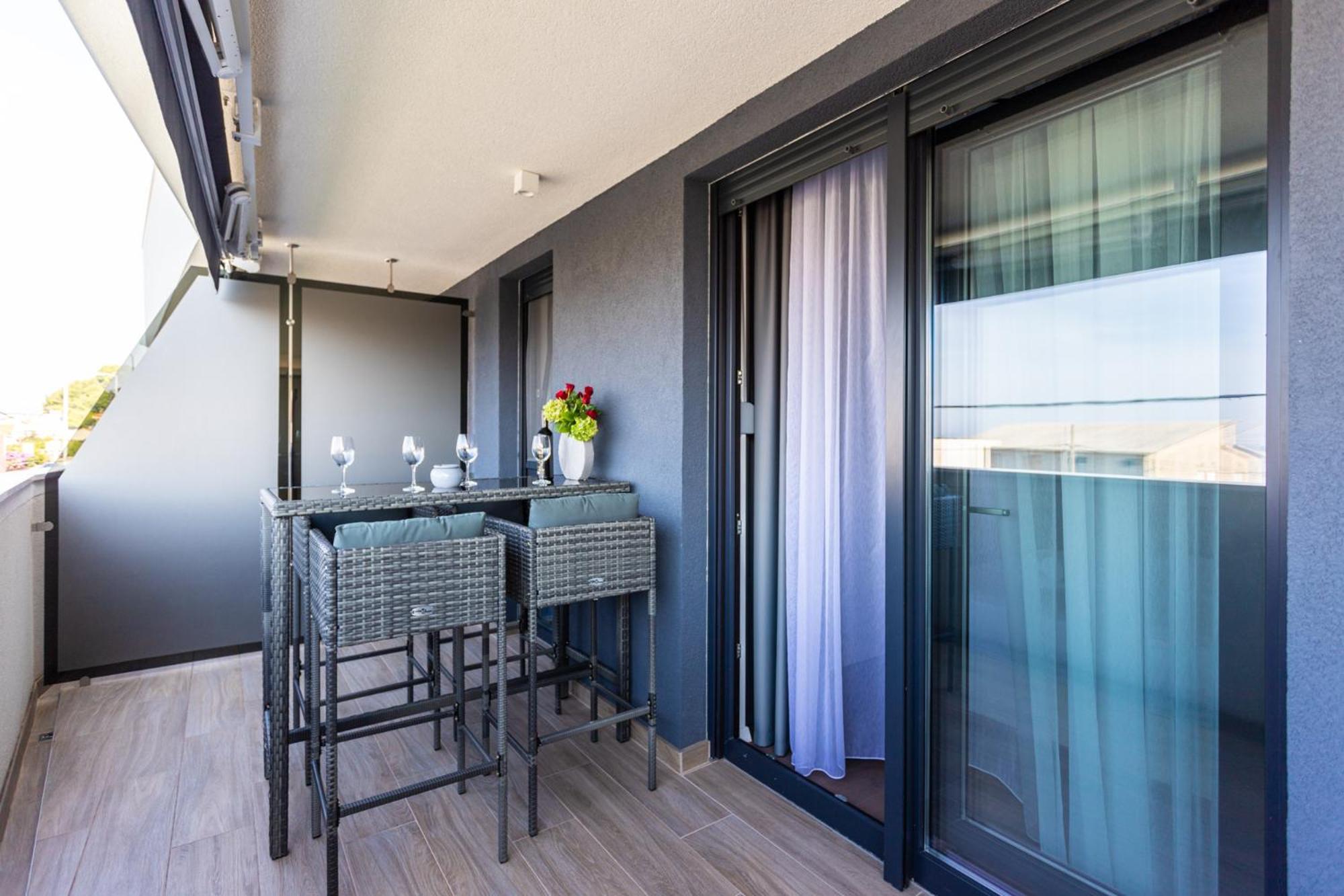 Lola Apartman Podstrana