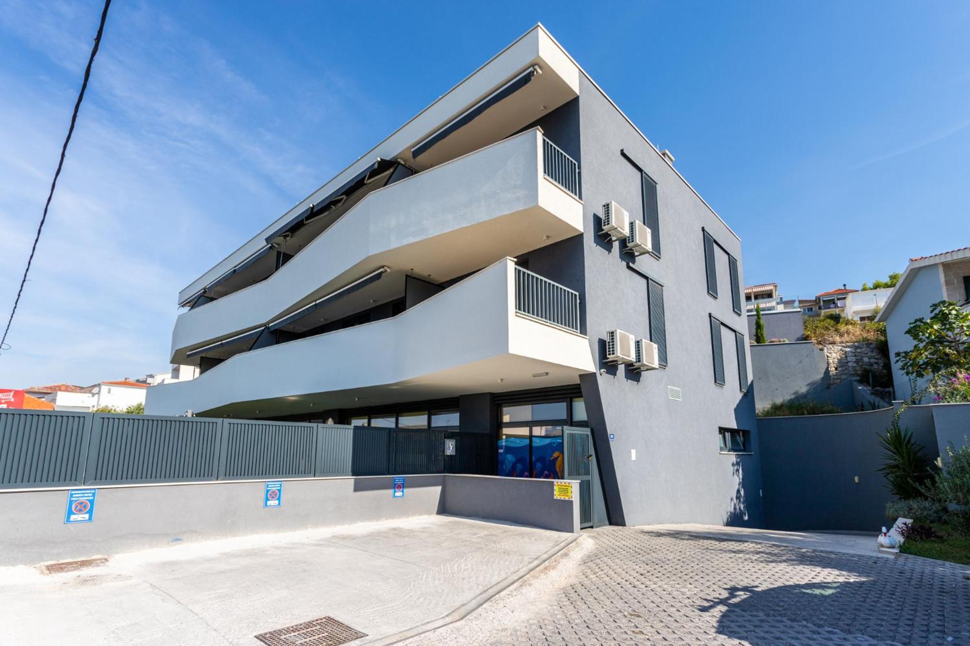 Apartman Lola *